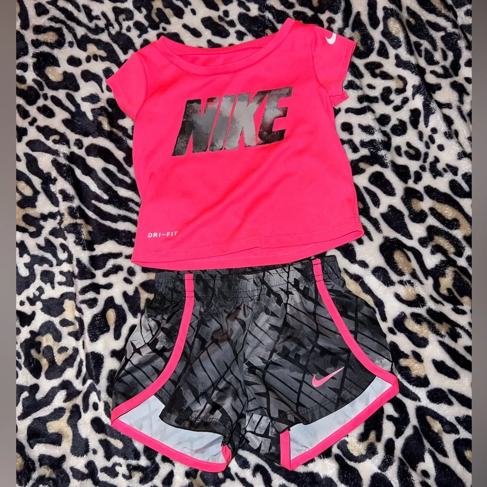 Nike Summer Matching Set - Picture 1 of 2